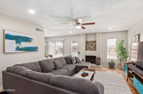 7237 Medlock Dr, Glendale, AZ 85303-6115