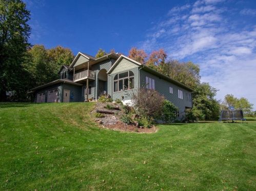 7710 Folsom St, Eau Claire, WI 54703-9815