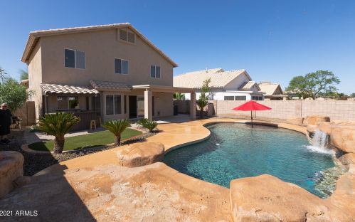 128 Fellars Dr, Phoenix, AZ 85023-7478