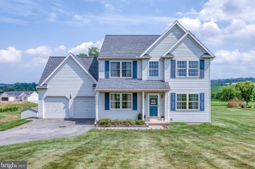 426 Fairview Rd, Smithville, PA 17560-9779