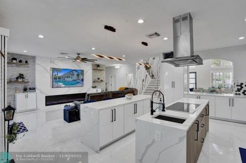 3591 177th Ave, Hollywood FL  33029-1666 exterior