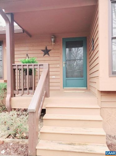 11 Shortwood Cir, Bybee, VA 22963-2747