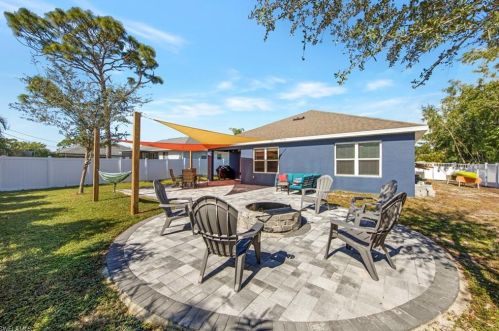 4559 Catalina Ln, Bonita Springs, FL 34134-7240
