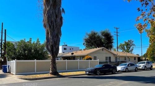 5758 Kester Ave, Van Nuys CA  91411-3014 exterior