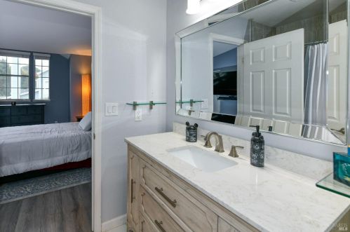 738 Jasmine Cir, Santa Rosa CA 95407-6780 exterior