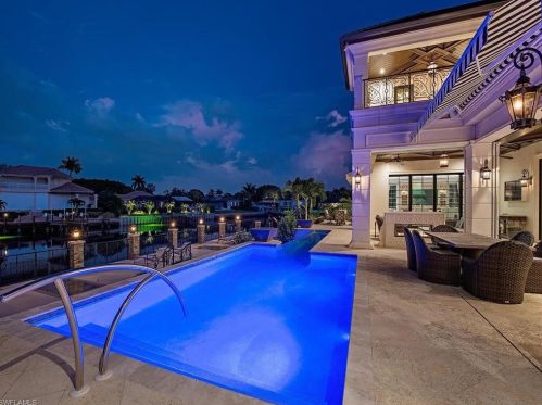 233 Mermaids Bight, Naples, FL 34103-3577