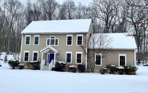 90 Flat Rock Hill Rd, Lyme, CT 06371-1502