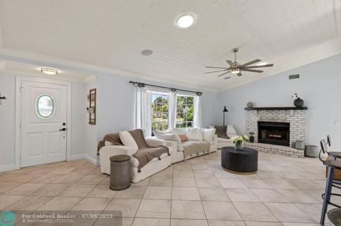 1516 1st Pl, Vero Beach, FL 32962-2752