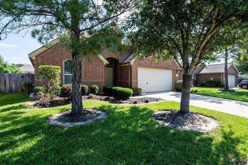 9819 Linden Hollow Dr, Humble, TX 77396-4324