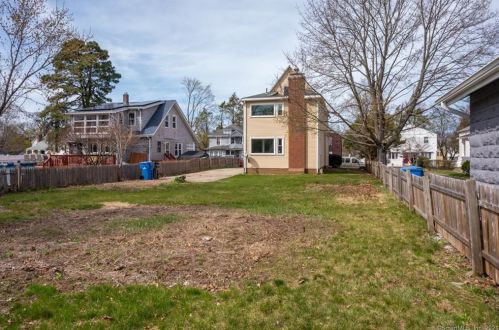 20 Ashworth St, Manchester CT  06040-5515 exterior