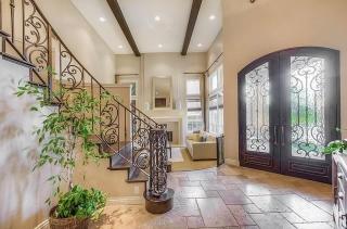 848 Cottontail Ln, Anaheim, CA 92808-1409