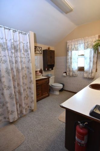 4012 Davis Ave, Whitaker PA  15120-3424 exterior