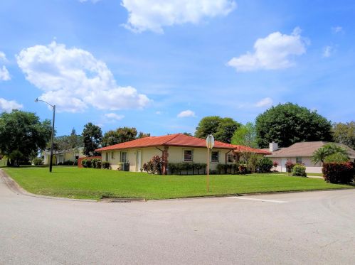 101 Swan Pkwy, West Palm Beach, FL 33411-2923