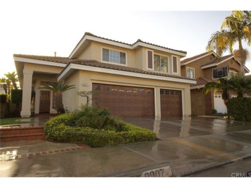 9907 Ravari Dr, Cypress, CA 90630-3555