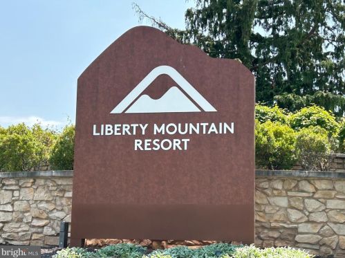 871 Country Club Trl, Charnita, PA 17320-8584