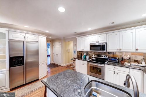 26 Manchester Ct, Berwyn PA  19312-1863 exterior