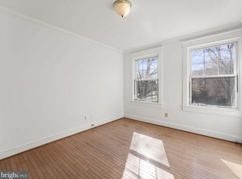 916 Capitol St, Washington DC 20003-1533 exterior