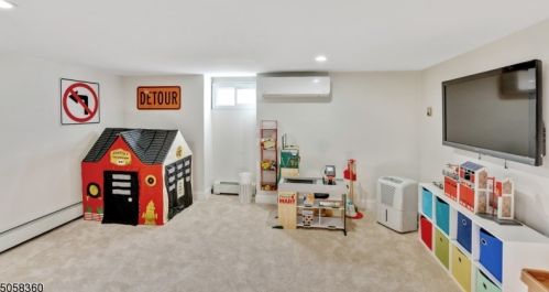 24 Burnham Rd, Greystone Park NJ  07950-1715 exterior