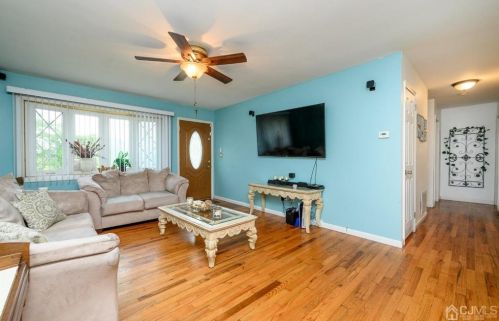15 Patton St, Iselin NJ  08830-2331 exterior
