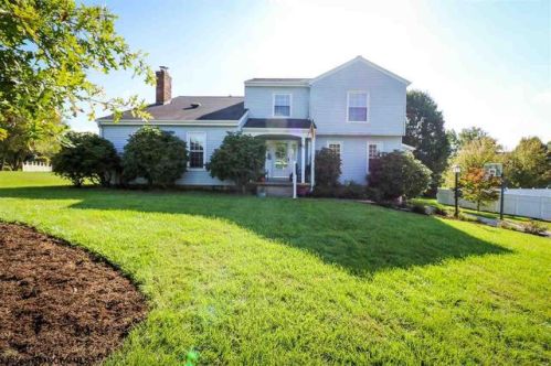21 Carriage Ln, Lake Ridge, WV 26330-1344