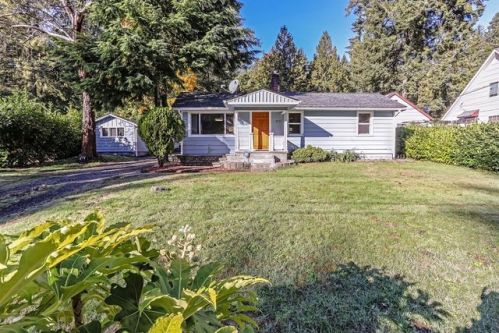 3221 Northlake Way, Bremerton, WA 98312-1305