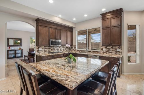481 Mondel Dr, Gilbert, AZ 85233-4109