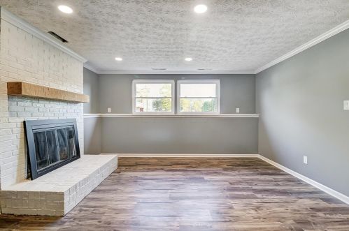 1967 Willow Run Rd, Darbydale OH  43123-1531 exterior