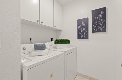 858 La Barbera Dr, San Jose CA  95126-3931 exterior