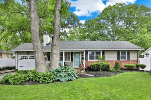 122 Forest Rd, Bricktown, NJ 08724-3640