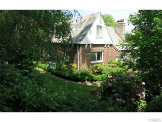 26 Ridgecrest, Scarsdale, NY 10583-2012