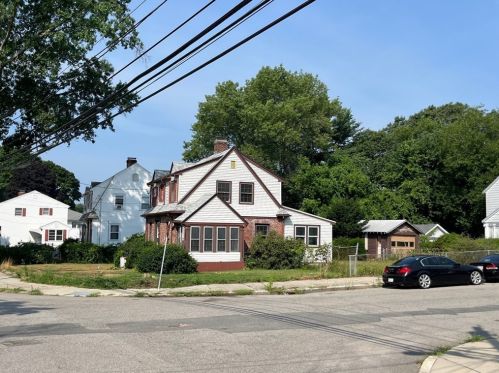 89 Tacoma St, Boston, MA