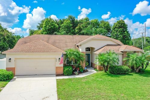 5808 Driftwood Dr, Winter Haven, FL 33884-3299
