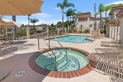 7442 Altiva Pl, Carlsbad CA 92009-6412 exterior