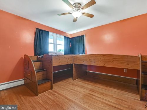 15 Wilbert Dr, Primrose PA  17901-8250 exterior