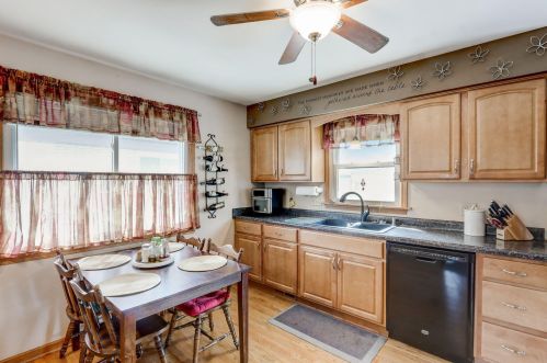 3221 98, Milwaukee WI 53214-2637 exterior