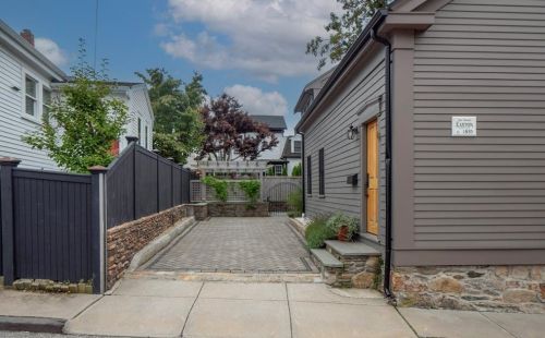 45 Pope St, Middletown RI  02840-3425 exterior