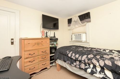 233 3 Ave, Manville NJ  08835-1314 exterior