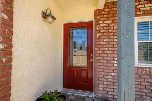 16586 Teton St, Victorville, CA 92395-9199