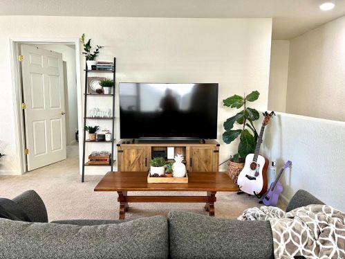 2145 Naomi Pl, Santa Rosa, CA 95403-9499