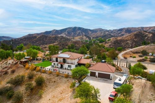 16733 Bermejo St, Santa Clarita, CA 91351-1451