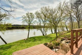 921 Kingsbury Dr, Clarksville, TN 37040-4489