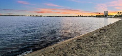 1155 Pacific Beach Dr, San Diego CA  92109-5149 exterior