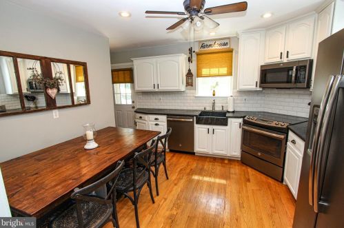 249 Dumont Rd, Wilmington, DE 19804-1001