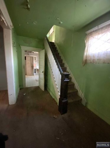 68 Brookway Ave, Englewood, NJ 07631-3315