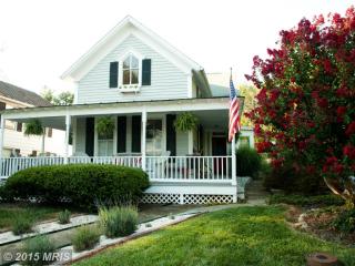 257 Colonial Hwy, Hamilton VA  exterior
