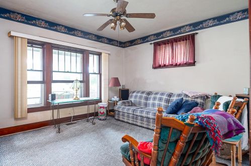208 Atwood St, Sugar Grove Lake, OH 44833-2632