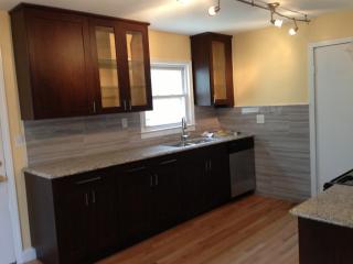 20 Paragon Ln, Stamford, CT 06905-4425