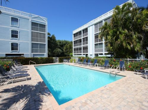 3145 Gulf Dr, Sanibel, FL 33957-5628
