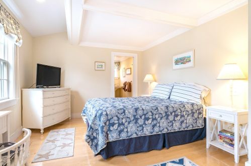 103 Orange St, Nantucket MA 02554-3947 exterior