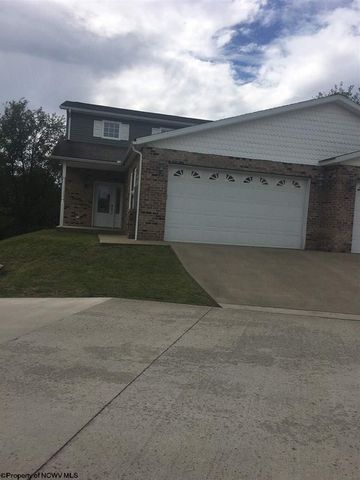 642 Deerfield Dr, Lake Ridge, WV 26330-1369